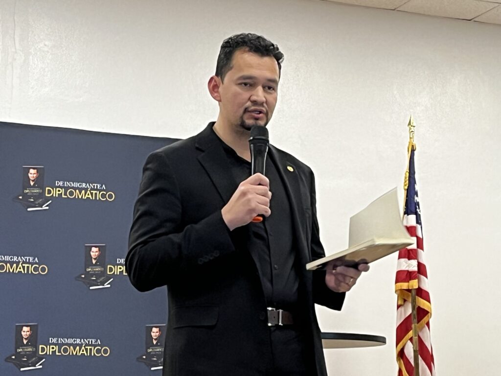Portrait of Former Consul Ariel Valle